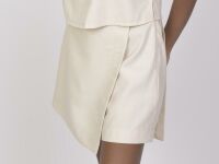 Imagem adicional 3 do item Conjunto Begehorts Saia e Cropped com Detalhes Elegantes