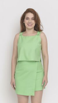 Imagem adicional 5 do item Conjunto Verde de Shorts Saia e Cropped com Detalhes Elegantes