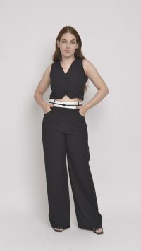 Imagem adicional 0 do item Conjunto Preto de Alfaiataria Feminino: Calça Reta com Listras no Cós e Colete para Elegância e Estilo Moderno