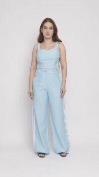 Imagem adicional 5 do item Conjunto Azul de Alfaiataria Feminino: Calça Reta e Cropped com Listras Laterais para Estilo Sofisticado