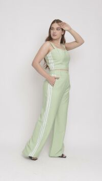 Imagem adicional 2 do item Conjunto Verde de Alfaiataria Feminino: Calça Reta e Cropped com Listras Laterais para Estilo Sofisticado