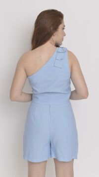 Imagem adicional 2 do item Conjunto Azul de Shorts Saia e Cropped com Ombro Assimétrico - Estilo e Conforto