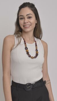 Imagem adicional 4 do item Regata Canelada Cinza com Alças Largas - Conforto e Estilo para Todo o Dia