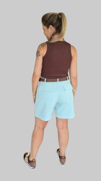 Imagem adicional 3 do item Regata Canelada Marrom com Alças Largas - Conforto e Estilo para Todo o Dia