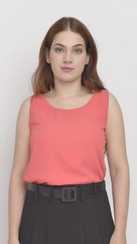 Imagem adicional 2 do item Regata Feminina Coral em Crepe com Decote U - Versátil e Elegante
