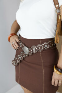 Imagem adicional 1 do item Saia Shorts Nicole Sensorialle - Marrom - Look Prático e Elegante