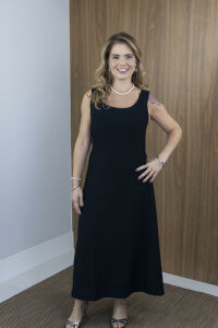 Imagem adicional 1 do item Vestido Longo Noite de Verão - Preto - Elegância Descomplicada com Alças Largas e Zíper Discreto