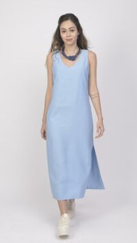 Imagem adicional 0 do item Vestido Longo de Alfaiataria Azul com Corte Solto e Detalhes Refinados - Conforto para Diversas Ocasiões