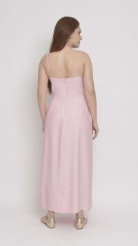 Imagem adicional 2 do item Vestido de Alfaiataria Rosa com Alças de Corda e Fenda Lateral - Design Contemporâneo