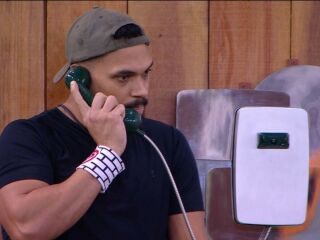 Imagem principal do artigo BBB 25: Internautas pedem anulação do Big Fone e expulsão de Vinícius