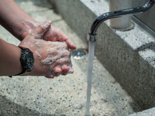 Imagem da notícia Pesquisa com quase 4 mil pessoas mostra que apenas 5% lavam as mãos corretamente
