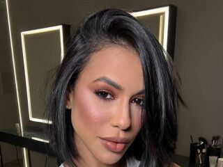 Imagem da notícia Larissa Tomásia diz não querer contato com Sacha Bali após revelação do ator: “Não vale a pena”