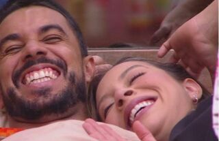 Imagem da notícia Renata Saldanha oficializa namoro com Maike dois meses após ser campeã do BBB 25: Estamos muito felizes”