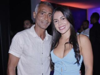 Imagem da notícia Romário faz declaração para namorada 38 anos mais nova: “Linda e minha”