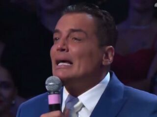 Imagem da notícia Fofocalizando vence Troféu Imprensa e Leo Dias se emociona ao vivo