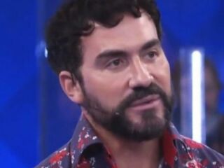 Imagem da notícia Padre Fábio de Melo é criticado ao vivo por apresentador do SBT: "Cadê a misericórdia?"