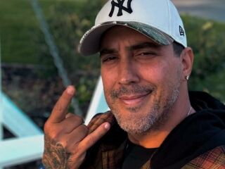 Imagem principal do artigo André Marques comemora um ano sem cigarro e faz reflexão na web