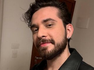 Imagem da notícia Gustavo Mioto fala sobre os planos da carreira internacional e assina contrato com agência de Dua Lipa e The Weeknd
