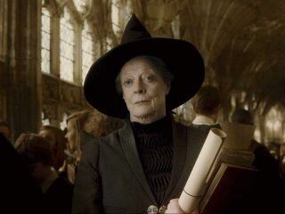 Imagem principal do artigo Maggie Smith, a Minerva de Harry Potter, falece aos 89 anos de idade