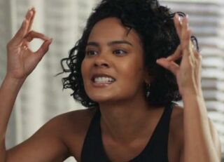 Imagem da notícia Vale Tudo: Maria de Fátima engravida de Cesar e tenta vender a criança para ter dinheiro