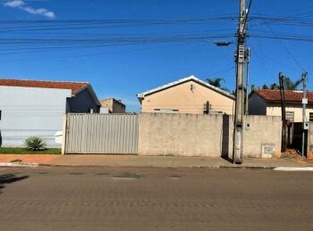 Imagem de VENDA - CASA NO CENTRO COM ÓTIMA LOCALIZAÇÃO