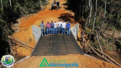 Imagem da notícia Em Alcinópolis, obra em ponte é concluída e entregue pelo prefeito Dalmy Crisóstomo