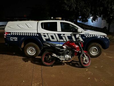 Imagem da notícia Motociclista empina moto, criança de 2 anos cai e morre em MS