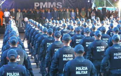 Imagem da notícia Governo de MS entrega 427 novos policiais militares; Coxim, Pedro Gomes e Alcinópolis estão entre as cidades 