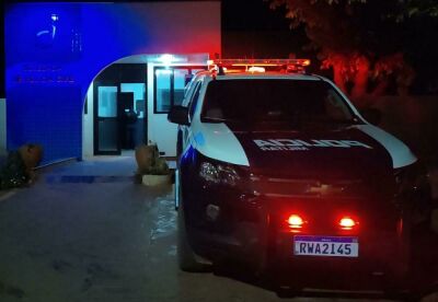 Imagem da notícia Idoso é esfaqueado no pescoço durante roubo em casa em Rio Verde de Mato Grosso