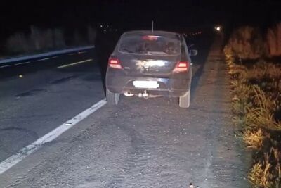 Imagem da notícia Bêbado estaciona carro às margens de rodovia e quase provoca acidente na BR-060, em Chapadão do Sul