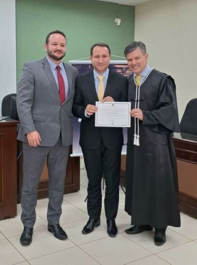 Imagem da notícia Prefeito eleito de Paraíso das Águas, Ivan Xixi, é diplomado em Chapadão do Sul