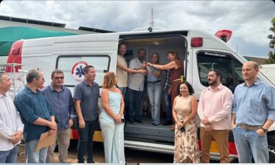 Imagem da notícia Mais de R$ 1,5 milhão: Soraya Thronicke fortalece Sonora e entrega ambulância neonatal com Clarice