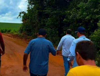 Imagem da notícia Prefeito Weliton Guimarães anuncia modernização de ponte durante visita às lavouras de Alcinópolis