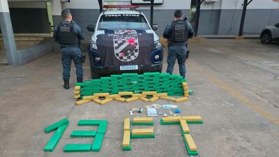 Imagem da notícia Dois traficantes são presos, cocaína, ecstasy e mais de 96 kg de maconha são apreendidos em Paranaíba