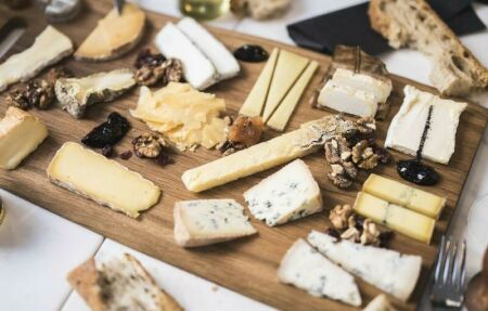 Imagem de Queijos e vinhos? Tour gastronômico em paris