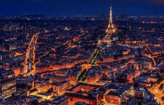 Imagem de Paris Iluminada