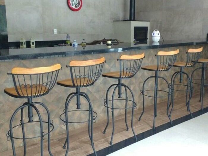 Imagem de https://cdn.interago.com.br/img/jpg/w_0_q_8/17/mc/Banquetas e Bistros/Banquetas e Bistro 10