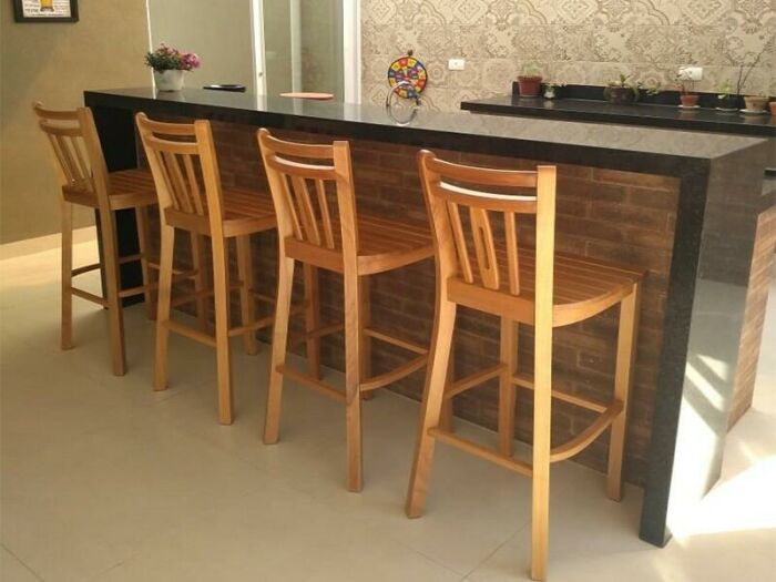 Imagem de https://cdn.interago.com.br/img/jpg/w_0_q_8/17/mc/Banquetas e Bistros/Banquetas e Bistro 14