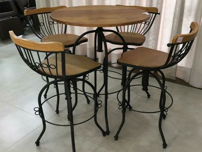 Imagem de https://cdn.interago.com.br/img/jpg/w_0_q_8/17/mc/Banquetas e Bistros/Banquetas e Bistro 5
