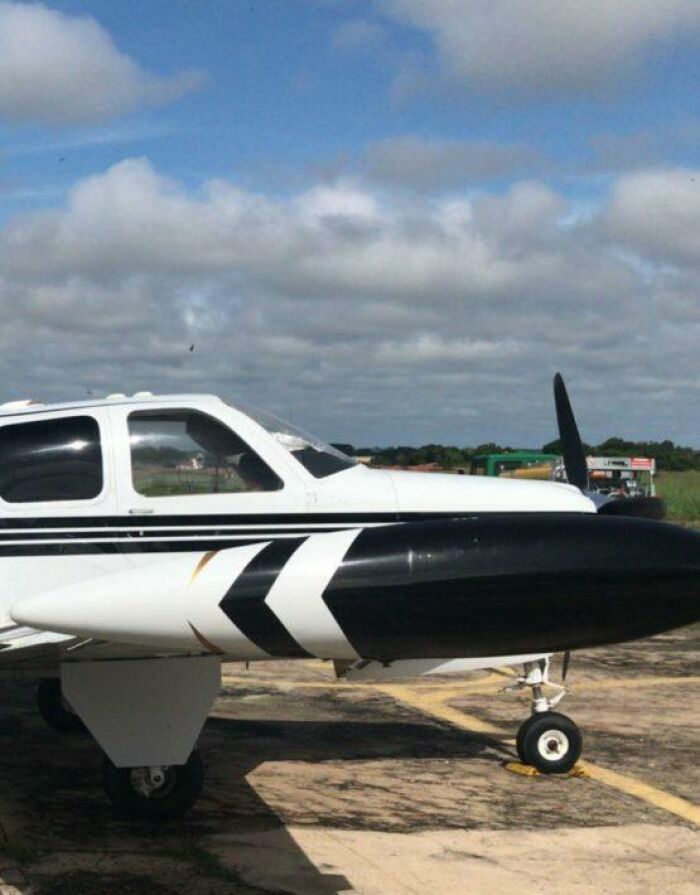 Imagem de https://cdn.interago.com.br/img/jpg/w_0_q_8/375/mc/Páginas/02. Catalogo/Monomotor/BONANZA A36-2/BONANZA A36