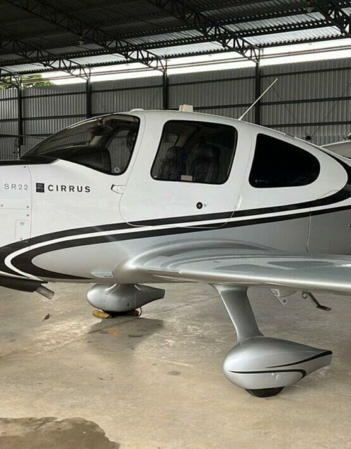 Imagem de https://cdn.interago.com.br/img/jpg/w_0_q_8/375/mc/Páginas/02. Catalogo/Monomotor/CIRRUS SR22X/CIRRUS SR22X