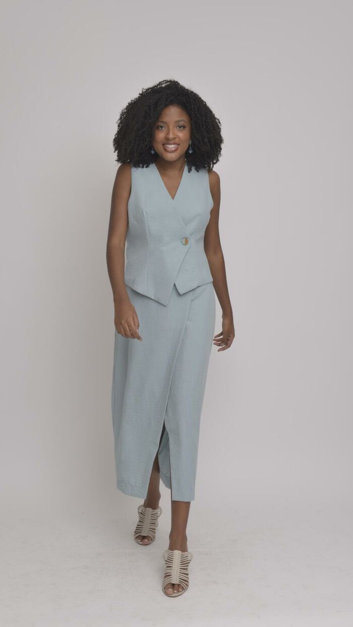 Imagem de Conjunto de Alfaiataria com Saia Longa e Colete com Botões Detalhados Paula Positano - Estilo e Sofisticação - Azul