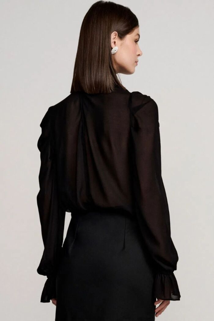 Imagem de Blusa Tereza Preta Le Blog