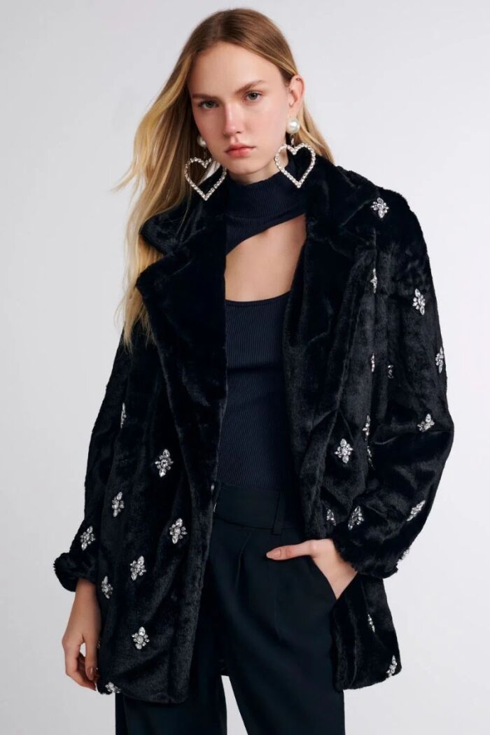 Imagem de Casaco Karina Preto Le BLog