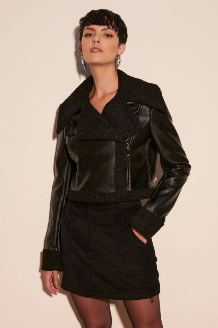 Imagem de Saia Sabrina Preta Le Blog