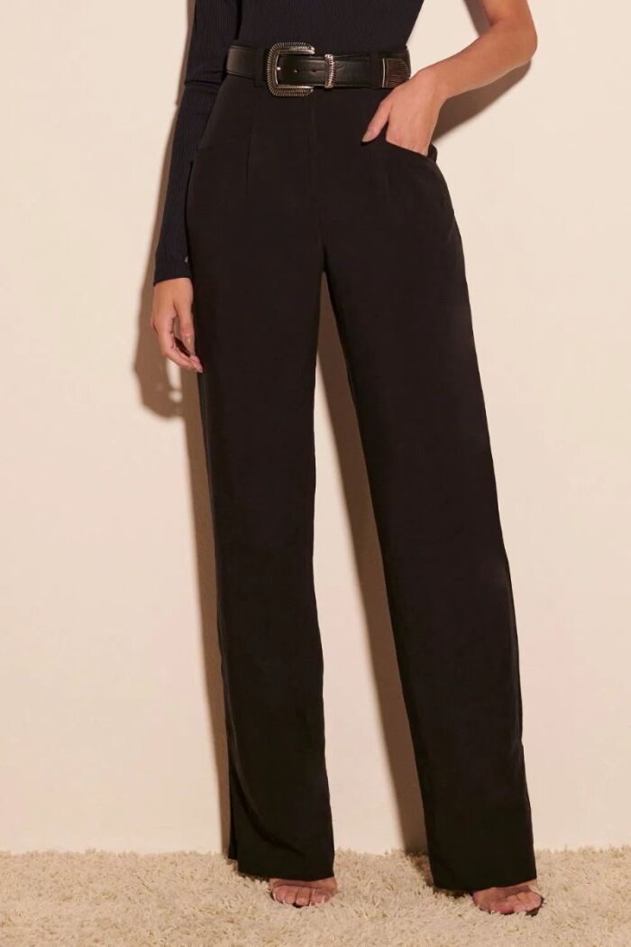 Imagem de Calça Marjorie Preta Le Blog