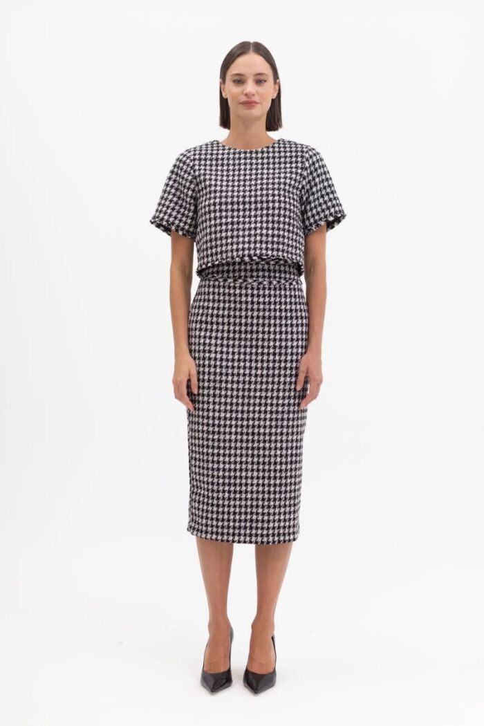 Imagem de Camiseta Cropped Tweed Preta La Chocolê