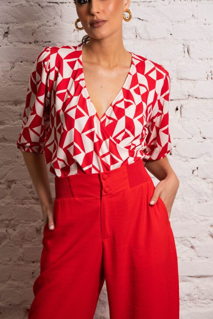 Imagem de Blusa Transpassada Geométrica Blessed