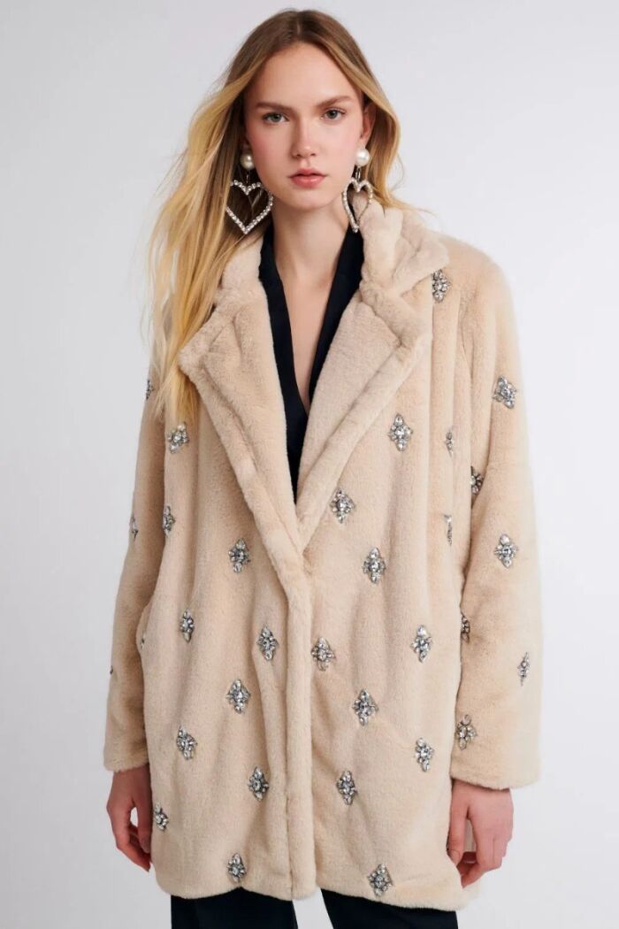 Imagem de Casaco Karina Bege Le Blog