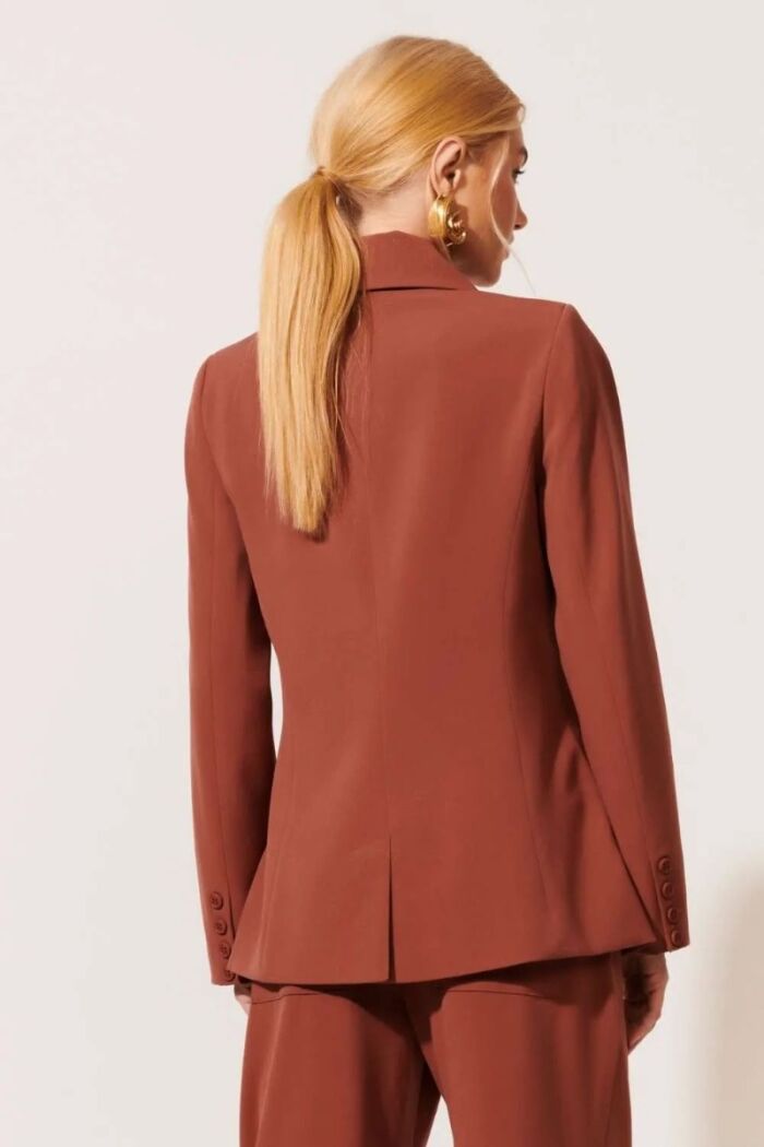 Imagem de Blazer Gisela Marrom Sierra Le Blog